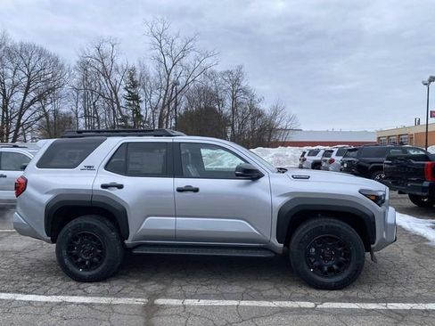 New 2026 Toyota 4Runner 4WD image 2