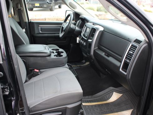 Used 2021 RAM 1500 Classic SLT AWD/4WD image 20
