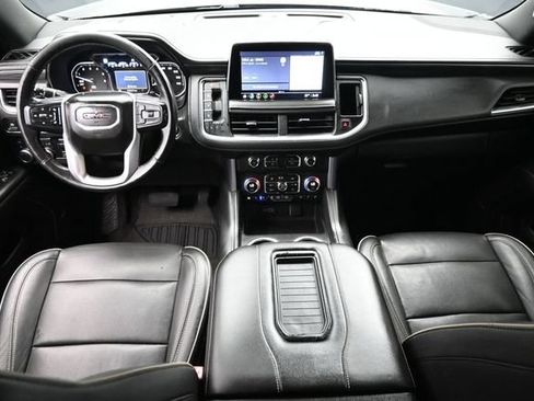 Used 2021 GMC Yukon XL SLT w/ SLT Luxury Plus Package AWD/4WD image 11