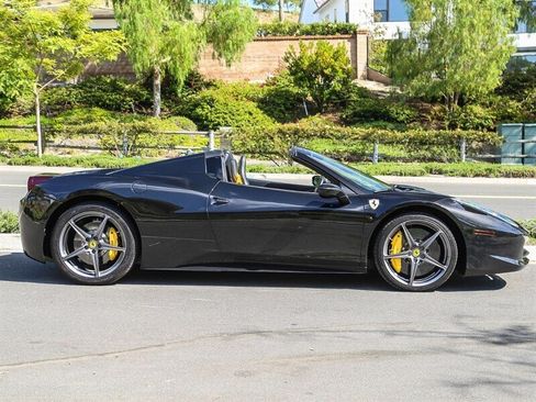 Used 2013 Ferrari 458 Spider RWD image 7