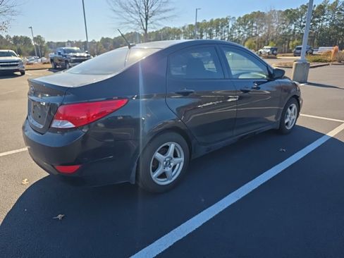 Used 2016 Hyundai Accent SE w/ Option Group 02 image 8