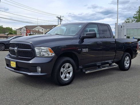 Used 2018 RAM 1500 Express AWD/4WD image 3