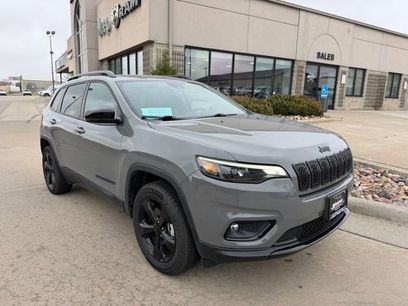 Used 2023 Jeep Cherokee Altitude Lux w/ Mopar Interior Package