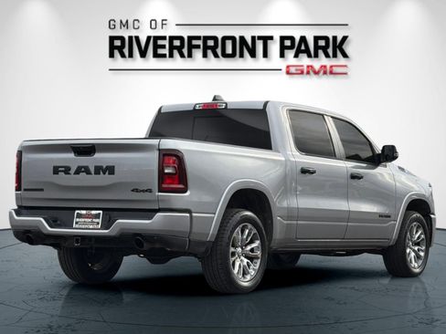 Used 2025 RAM 1500 Big Horn AWD/4WD image 3