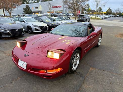 Used 2004 Chevrolet Corvette Coupe w/ Roof Package image 3