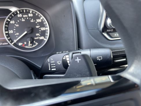 Used 2021 Nissan Rogue SV image 19