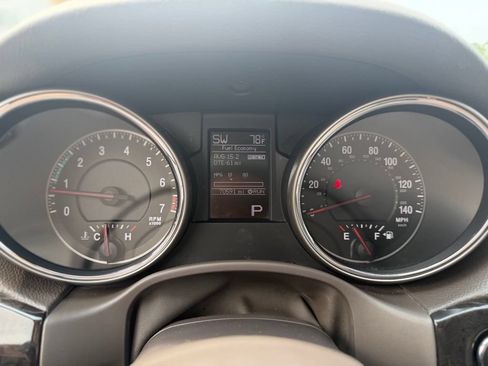 Used 2013 Jeep Grand Cherokee Laredo AWD/4WD image 24