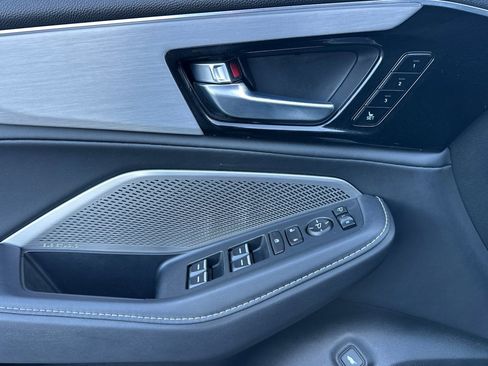 Used 2024 Acura MDX FWD w/ Technology Package image 12