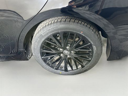 Used 2020 Toyota Camry SE image 11