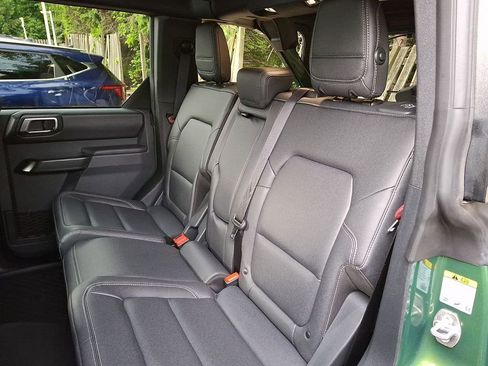 Used 2025 Ford Bronco Badlands AWD/4WD image 8