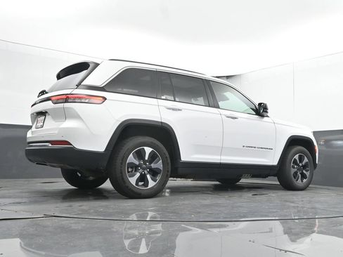 Used 2024 Jeep Grand Cherokee Limited 4xe AWD/4WD image 41