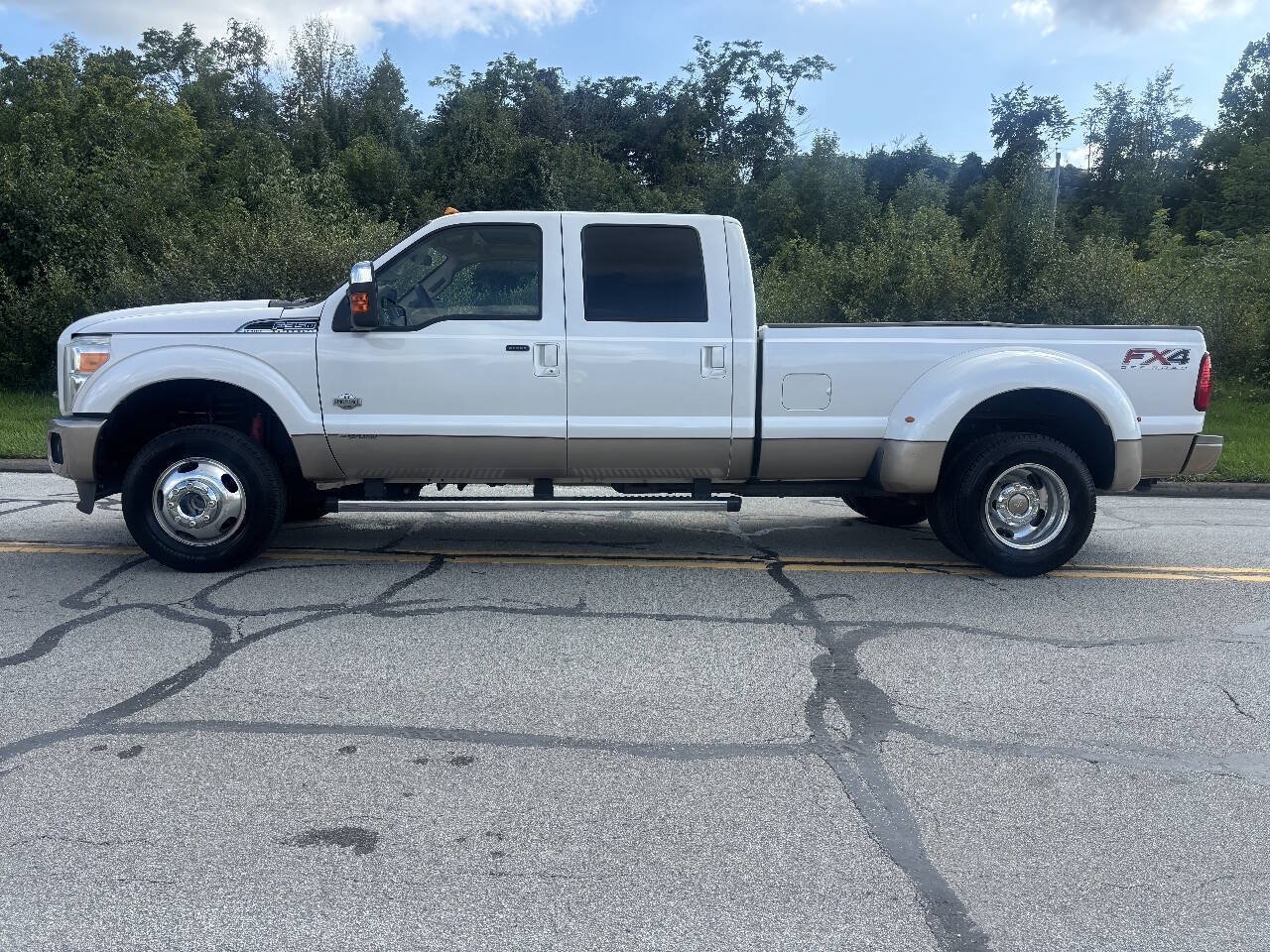 Used 2012 Ford F350 King Ranch w/ King Ranch w/Chrome Pkg AWD/4WD image 6