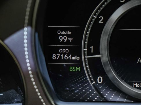 Used 2019 Lexus LS 500 w/ Interior Upgrade Package RWD image 26