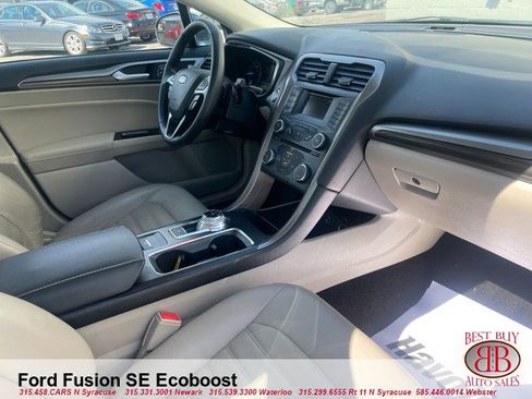 Used 2018 Ford Fusion SE image 9