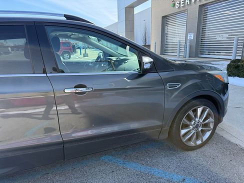 Used 2015 Ford Escape SE w/ SE Chrome Package image 11