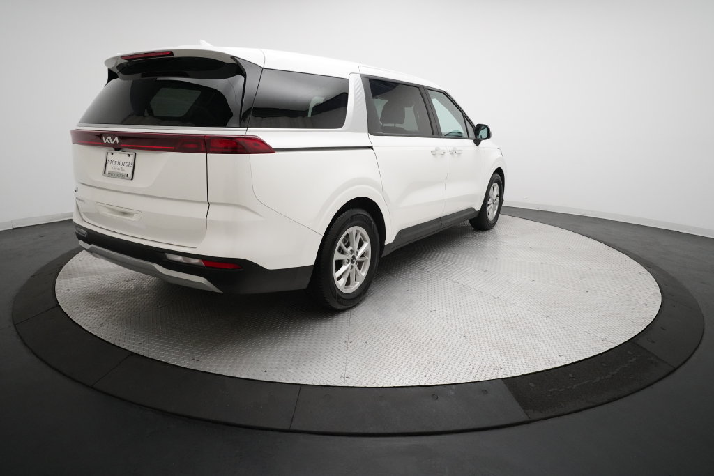 Used 2024 Kia Carnival LX FWD image 34