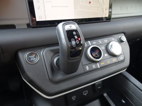 Certified 2024 Land Rover Defender 110 S AWD/4WD image 29