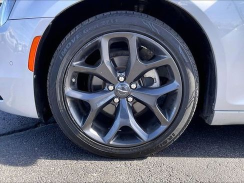 Used 2023 Chrysler 300 S image 8