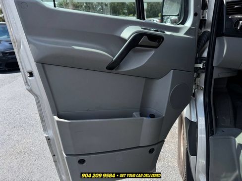 Used 2016 Mercedes-Benz Sprinter 2500 image 14