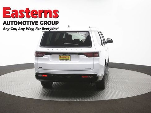 Used 2024 Jeep Wagoneer L Series II RWD image 42