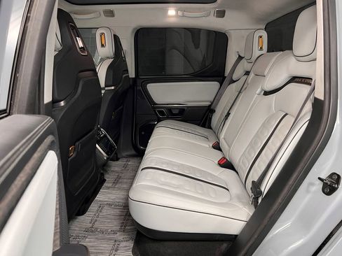 Used 2023 Rivian R1T Launch Edition image 19