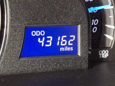 Used 2012 Toyota Camry LE FWD image 18