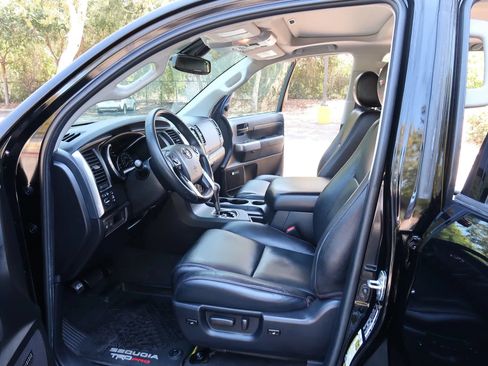 Used 2020 Toyota Sequoia TRD Pro AWD/4WD image 22