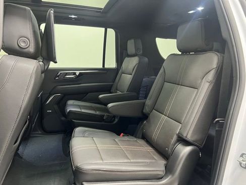 New 2026 Chevrolet Suburban High Country AWD/4WD image 14