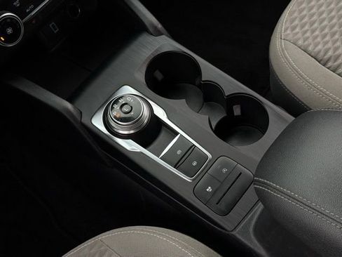 Certified 2020 Ford Escape SE image 29