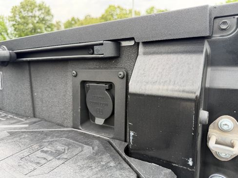 Used 2023 Toyota Tundra Limited w/ TRD Off-Road Package AWD/4WD image 17