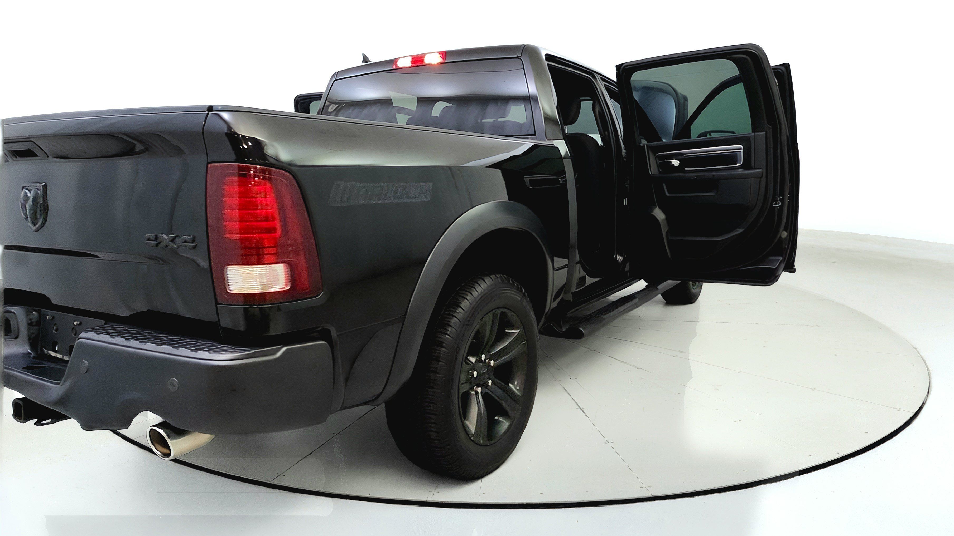 Used 2021 RAM 1500 Warlock w/ Luxury Group AWD/4WD image 14