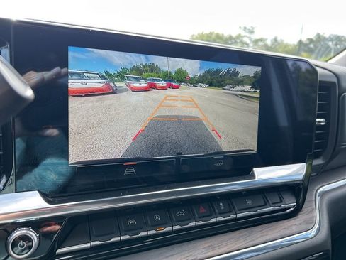 Used 2025 GMC Sierra 1500 SLT image 27