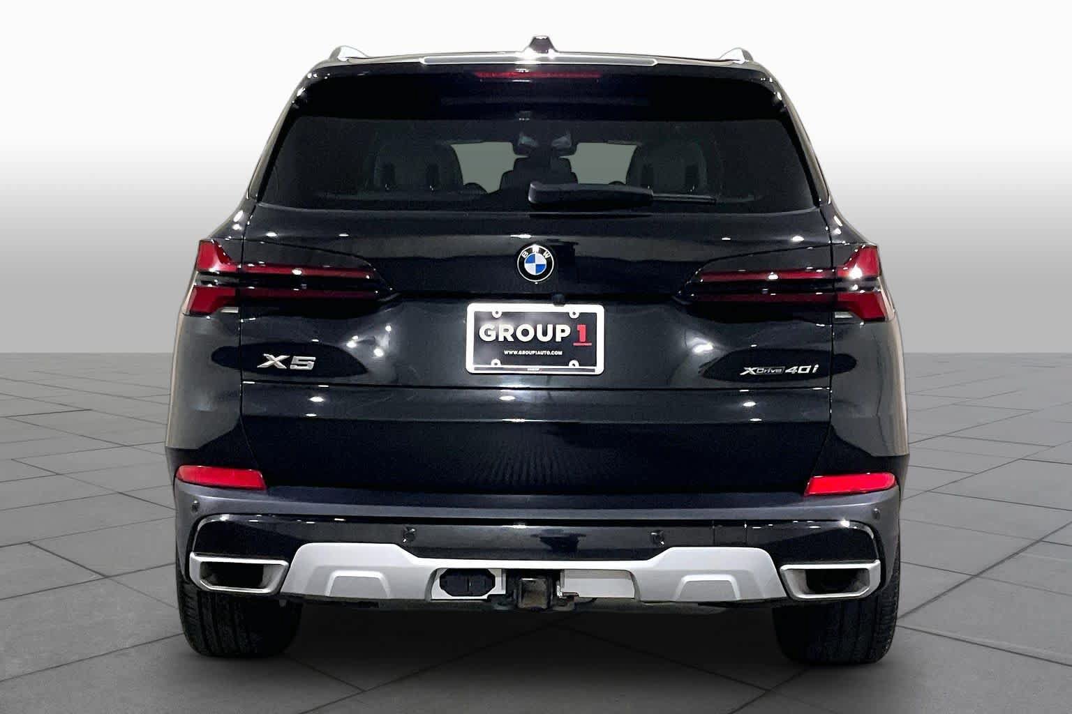 Used 2024 BMW X5 xDrive40i w/ Premium Package AWD/4WD image 4