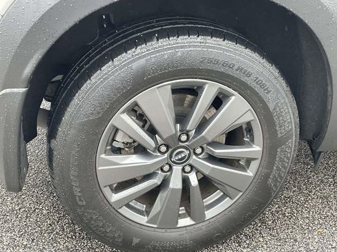 Used 2024 Nissan Pathfinder SV image 7