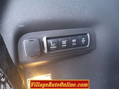 Used 2015 Ford Explorer Limited w/ Equipment Group 301A AWD/4WD image 37