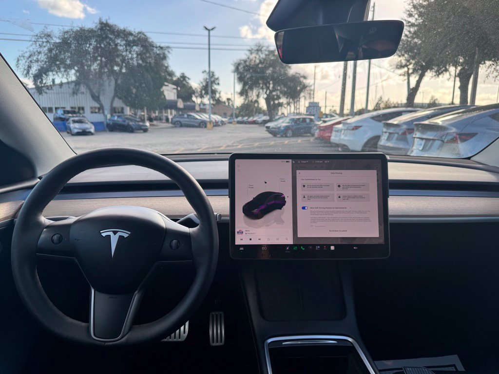 Used 2024 Tesla Model Y Performance AWD/4WD image 9