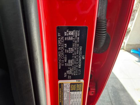 Used 2025 Kia Soul LX w/ LX Technology Package image 27