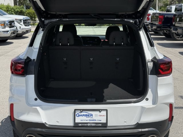 Used 2025 Chevrolet TrailBlazer RS w/ Convenience Package FWD image 13