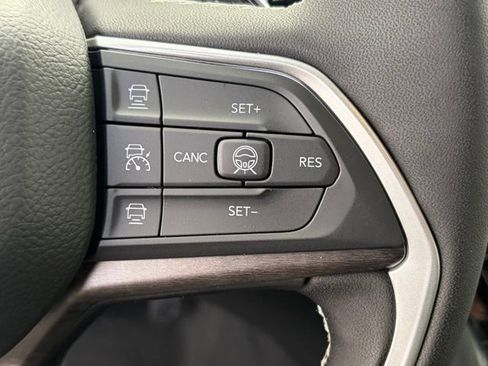 New 2026 Jeep Grand Cherokee Limited AWD/4WD image 19