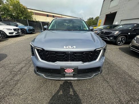 Used 2024 Kia Sorento S w/ Panoramic Sunroof Package AWD/4WD image 5