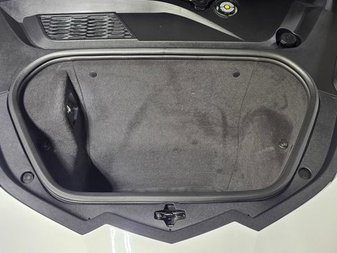 Used 2022 Chevrolet Corvette Stingray Premium Cpe w/ Z51 Performance Package RWD image 15