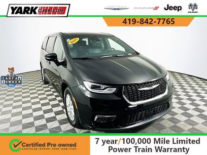 Certified 2025 Chrysler Pacifica Select