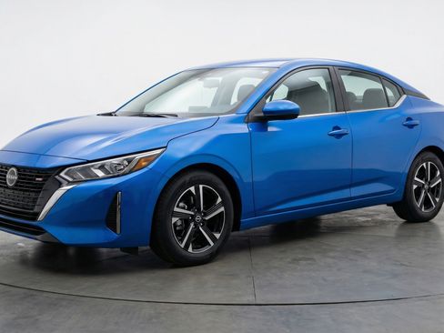 Used 2025 Nissan Sentra SV image 3