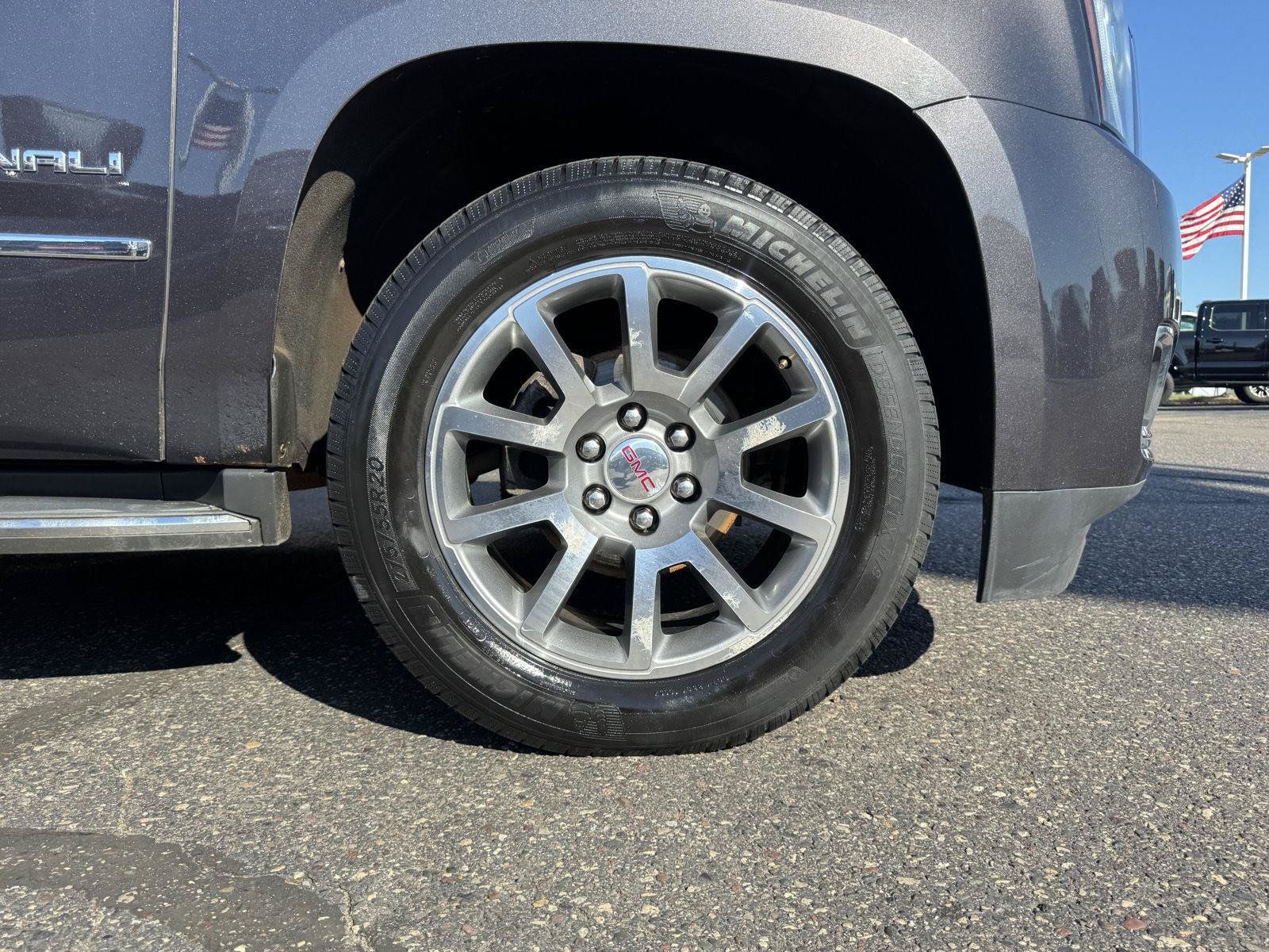 Used 2015 GMC Yukon XL Denali w/ Open Road Package AWD/4WD image 9
