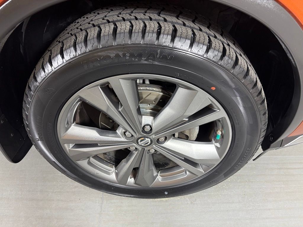 Used 2019 Nissan Murano Platinum w/ Cargo Package FWD image 10