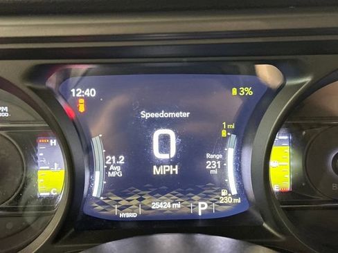 Used 2024 Jeep Wrangler Unlimited w/ Convenience Group AWD/4WD image 18