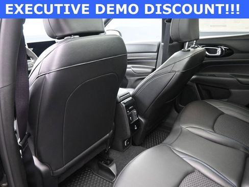 New 2025 Jeep Compass Latitude w/ Sun & Sound Group image 12