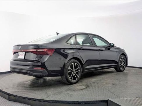 Used 2025 Volkswagen Jetta Sport FWD image 7