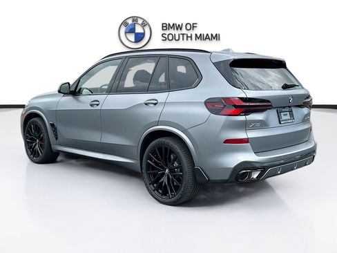 Used 2026 BMW X5 sDrive40i w/ Executive Package RWD image 4