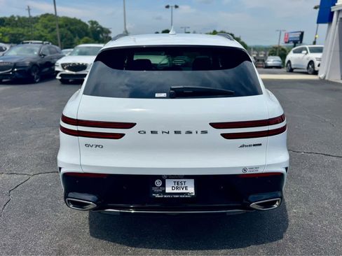 New 2026 Genesis GV70 3.5T Sport Prestige image 6